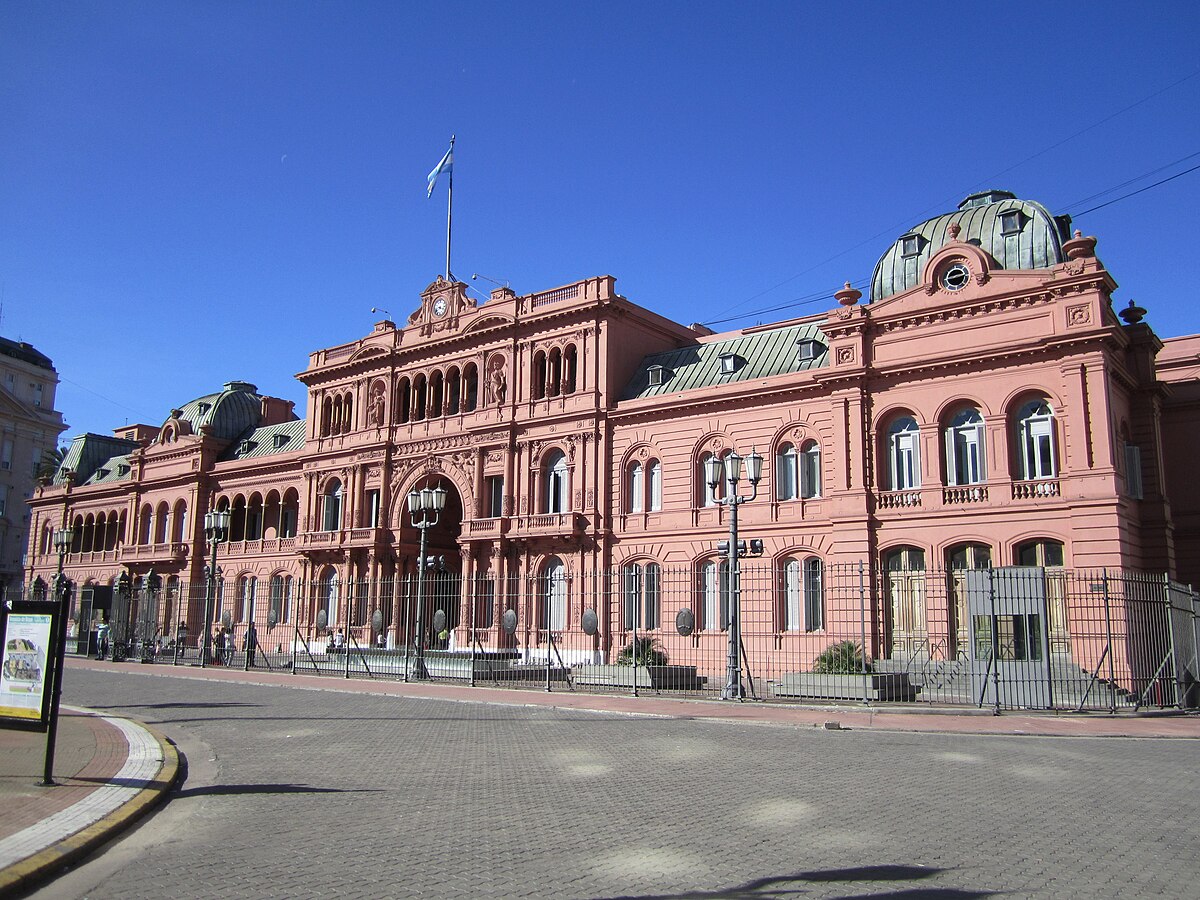 Casa Rosada, Plaza de Mayo